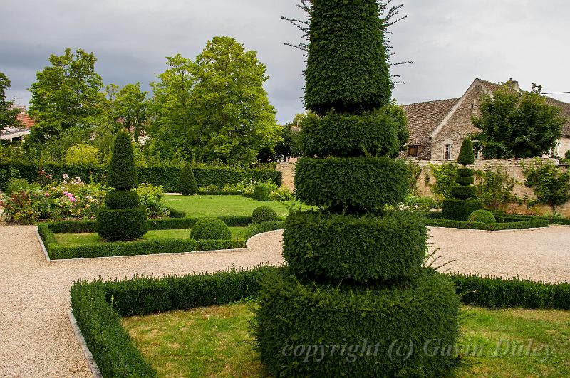 Gardens, Château de Pommard IMGP1779.jpg